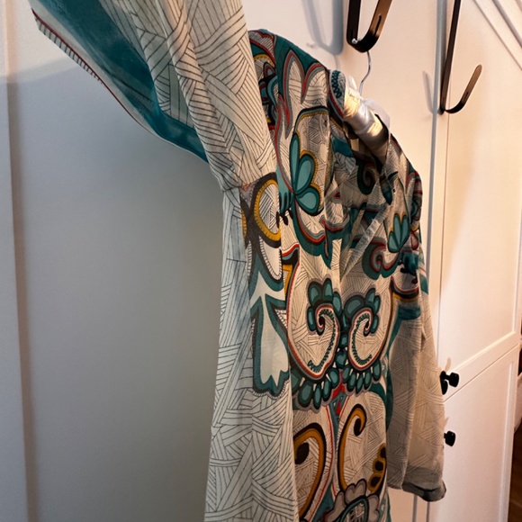 Konrad + Joseph Long Sleeve Sheer Keyhole Baroque Print Blouse; Women's S (6-8) - Picture 8 of 12